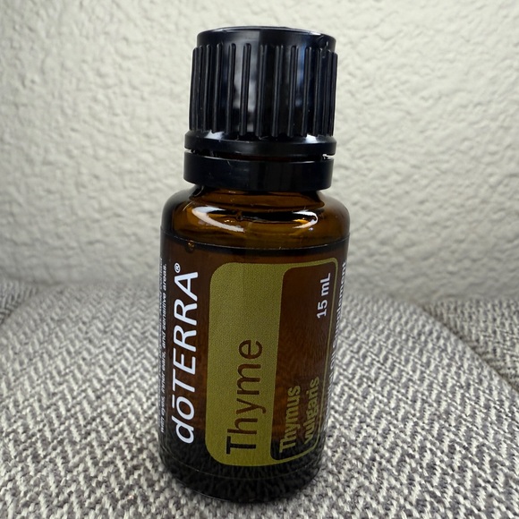 DoTerra - Thyme Essential Oil, 15ml - Picture 2 of 13